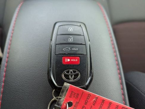 Used 2025 Toyota Corolla SE FWD image 28