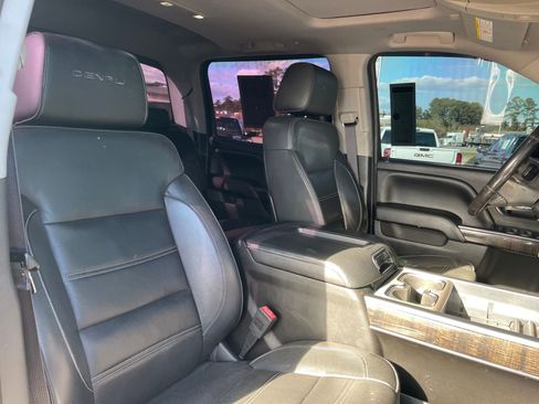 Used 2015 GMC Sierra 2500 Denali w/ Duramax Plus Package image 27