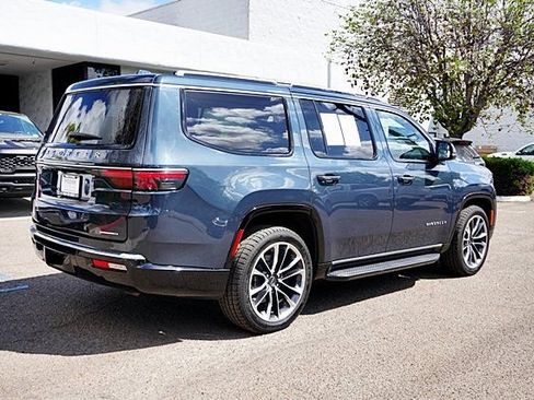 Used 2023 Jeep Wagoneer Series II w/ Premium Group I AWD/4WD image 8
