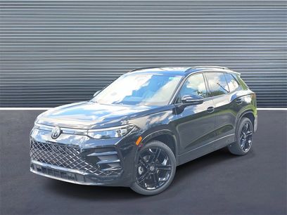 New 2025 Volkswagen Tiguan SE R-Line