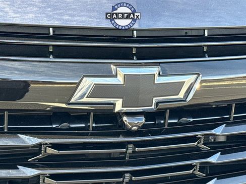 Used 2025 Chevrolet Suburban RST image 7