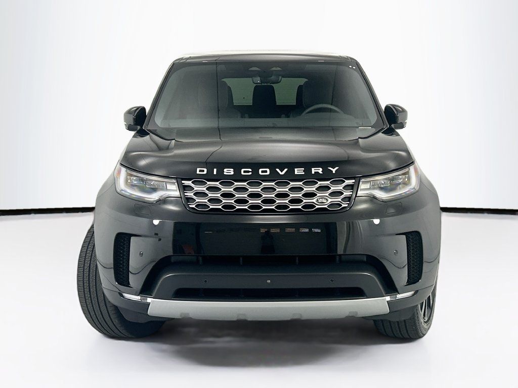 Used 2025 Land Rover Discovery S AWD/4WD image 2
