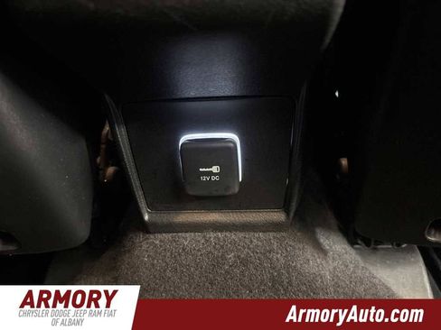 Used 2022 Jeep Compass Limited image 34