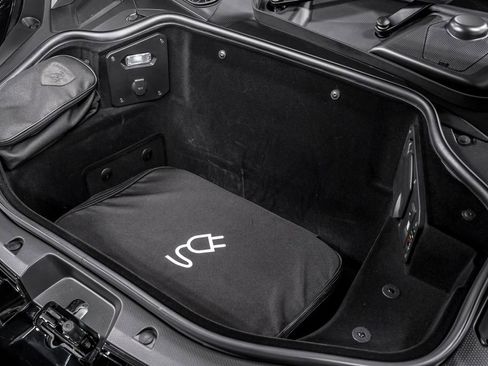 Used 2024 Lamborghini Revuelto image 44