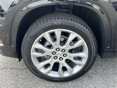 Used 2024 GMC Acadia Denali w/ Super Cruise Package image 11