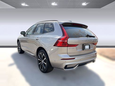 Certified 2024 Volvo XC60 B5 Plus w/ Climate Package image 3