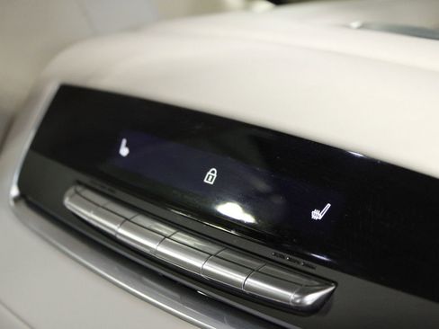 Used 2025 Cadillac Escalade Sport Platinum AWD/4WD image 19