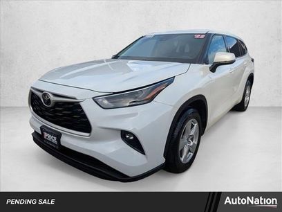 Used 2022 Toyota Highlander LE