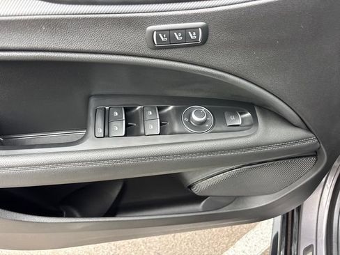 Used 2024 Alfa Romeo Stelvio Veloce AWD/4WD image 16