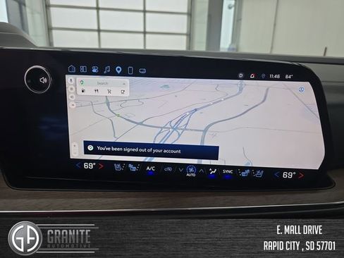 Used 2025 Chevrolet Tahoe High Country AWD/4WD image 19