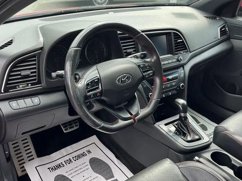 Used 2017 Hyundai Elantra Sport image 9