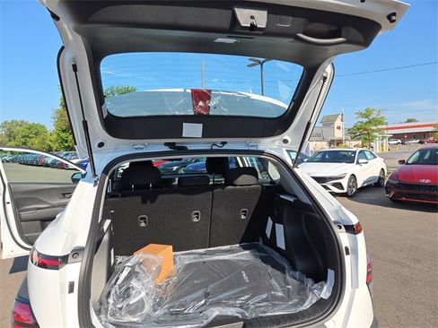 New 2026 Hyundai Kona SE image 29