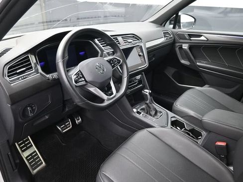 Used 2023 Volkswagen Tiguan SE R-Line FWD image 18