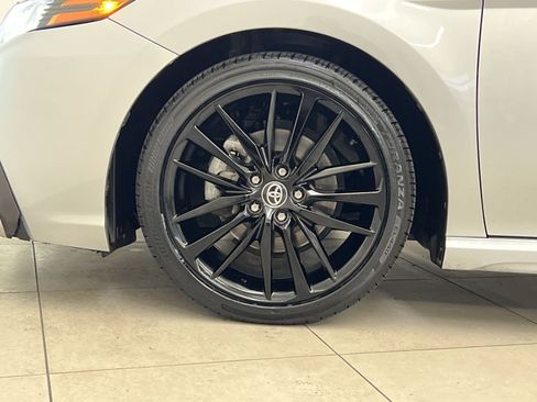 Used 2022 Toyota Camry XSE image 10