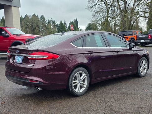 Used 2018 Ford Fusion SE w/ Fusion SE Technology Package image 26