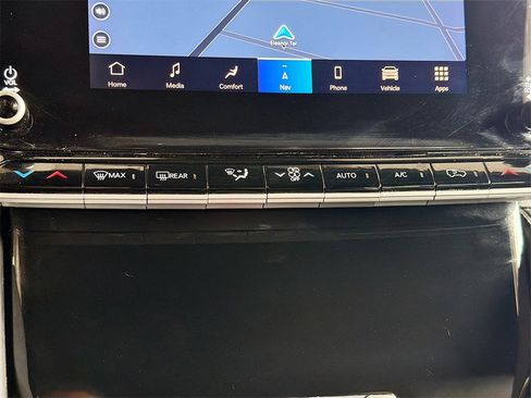 Used 2022 Jeep Wagoneer Series III w/ Convenience Group I image 16