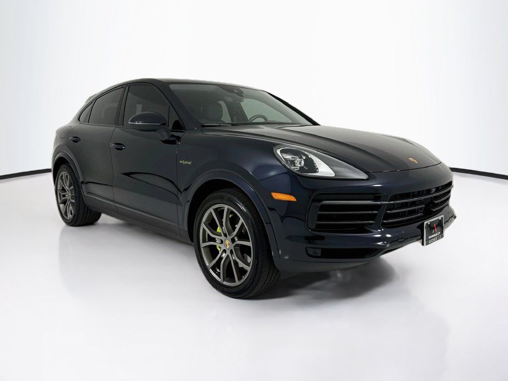 Certified 2023 Porsche Cayenne Platinum Edition AWD/4WD image 7
