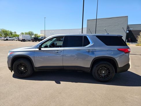 Certified 2018 Chevrolet Traverse LS FWD image 2