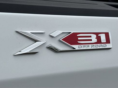 New 2026 GMC Sierra 1500 SLT w/ SLT Premium Plus Package AWD/4WD image 4