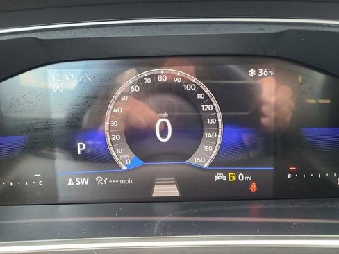 Used 2024 Volkswagen Tiguan SE image 24