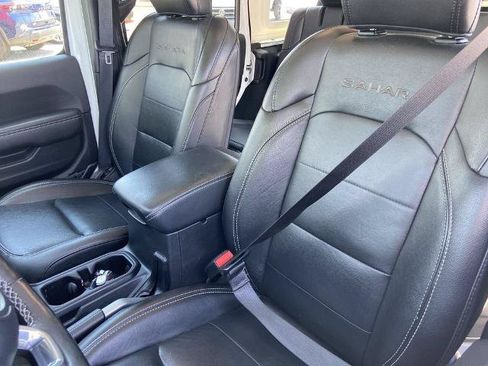 Used 2023 Jeep Wrangler Unlimited Sahara w/ Cold Weather Group AWD/4WD image 15