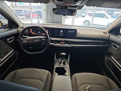 Used 2025 Kia K4 LXS image 16