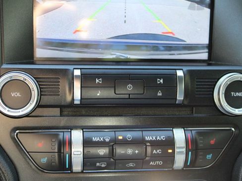 Used 2018 Ford Mustang Premium image 29