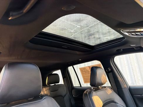 Used 2023 Jeep Grand Cherokee Altitude image 12