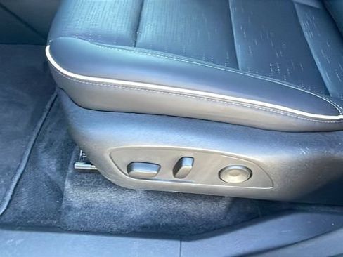 Used 2026 Buick Enclave Sport Touring FWD image 27