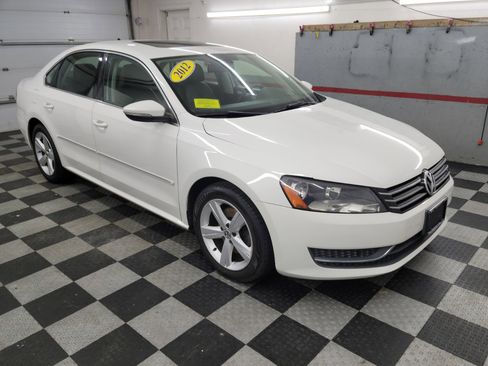 Used 2012 Volkswagen Passat 2.5 SE image 2