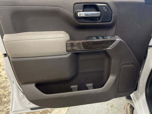 Used 2022 GMC Sierra 1500 SLE AWD/4WD image 15