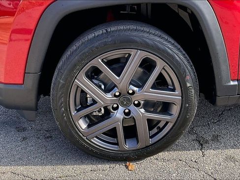 New 2026 Jeep Compass Latitude image 12