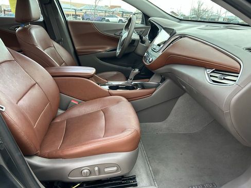 Used 2017 Chevrolet Malibu Premier w/ Premier Sun and Wheel Package image 32