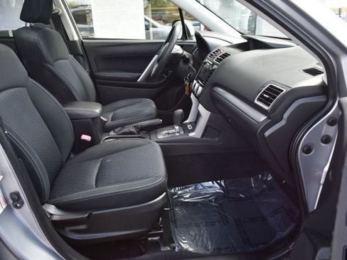 Used 2017 Subaru Forester 2.5i Premium w/ All-Weather Package AWD/4WD image 43