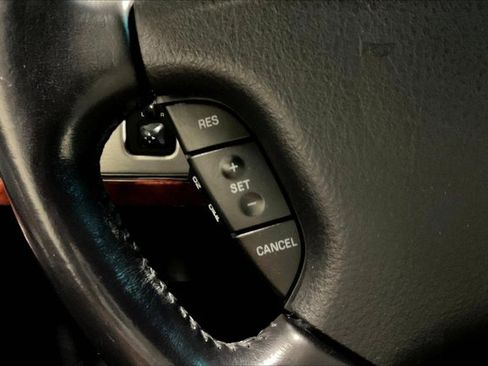 Used 2003 Ford Thunderbird image 18