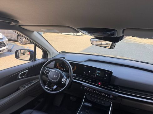 Used 2026 Kia Carnival FWD image 32