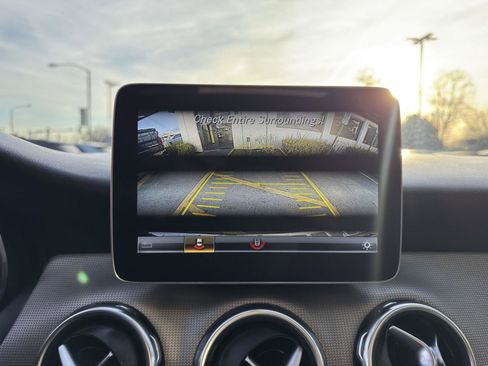 Used 2019 Mercedes-Benz GLA 250 4MATIC image 24