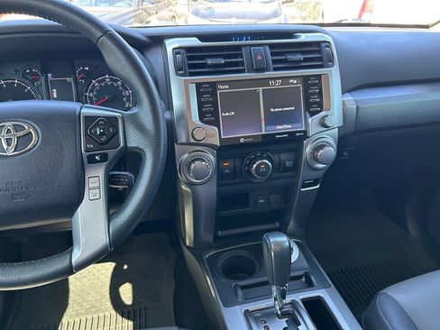 Used 2021 Toyota 4Runner SR5 Premium w/ Moonroof Package AWD/4WD image 19