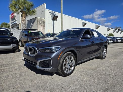 Used 2021 BMW X6 sDrive40i w/ Convenience Package image 2