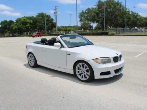 Used 2013 BMW 135i Convertible RWD image 32