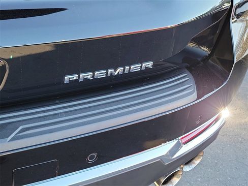 Used 2025 Chevrolet Tahoe Premier image 23