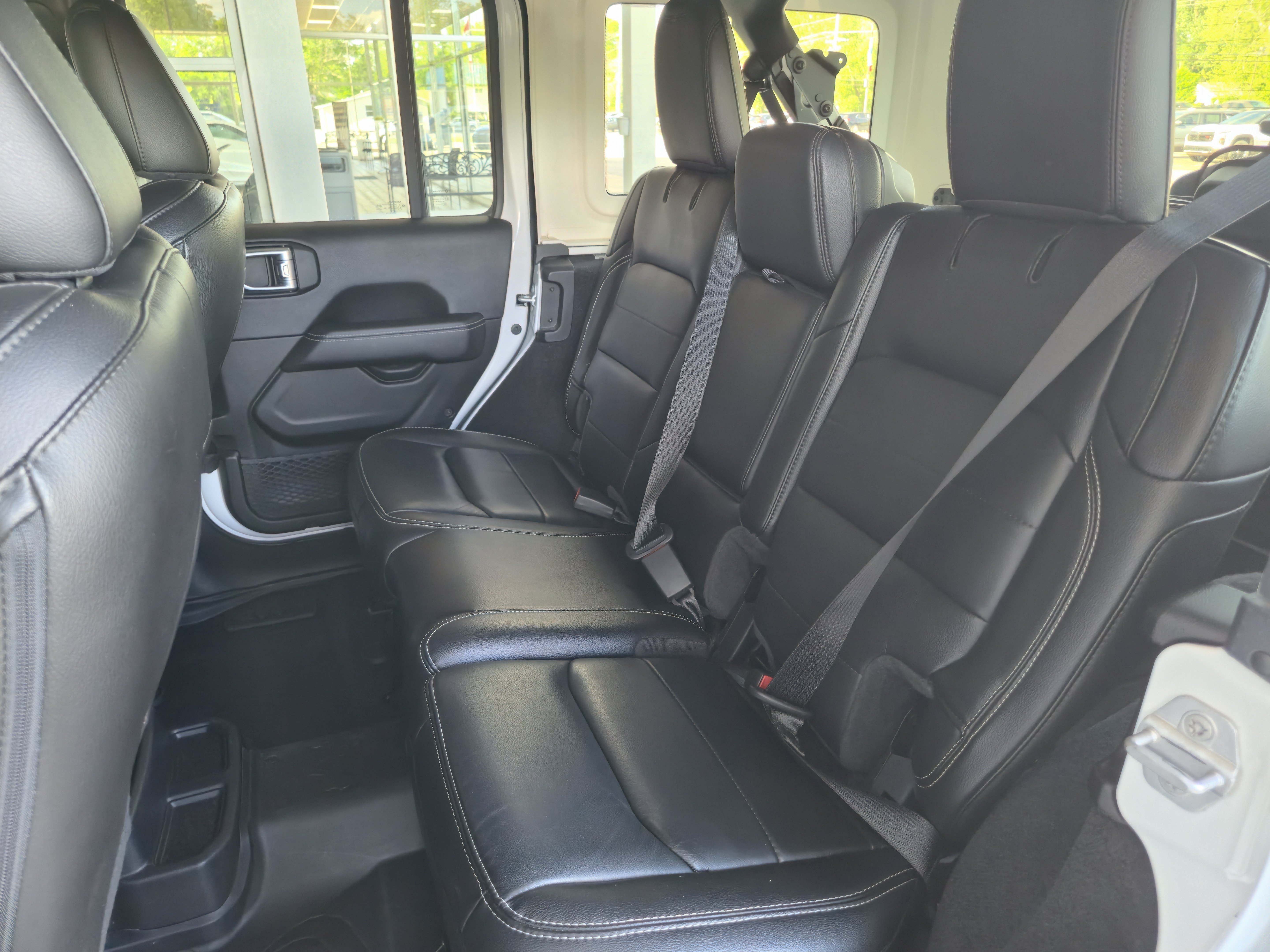 Used 2021 Jeep Wrangler Unlimited Sahara AWD/4WD image 12