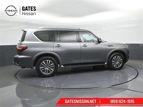 Used 2024 Nissan Armada SL image 3