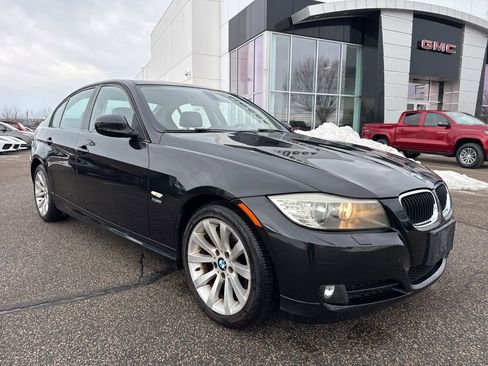 Used 2011 BMW 328i xDrive Sedan image 3