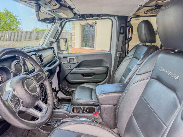 Used 2019 Jeep Wrangler Unlimited Sahara AWD/4WD image 5