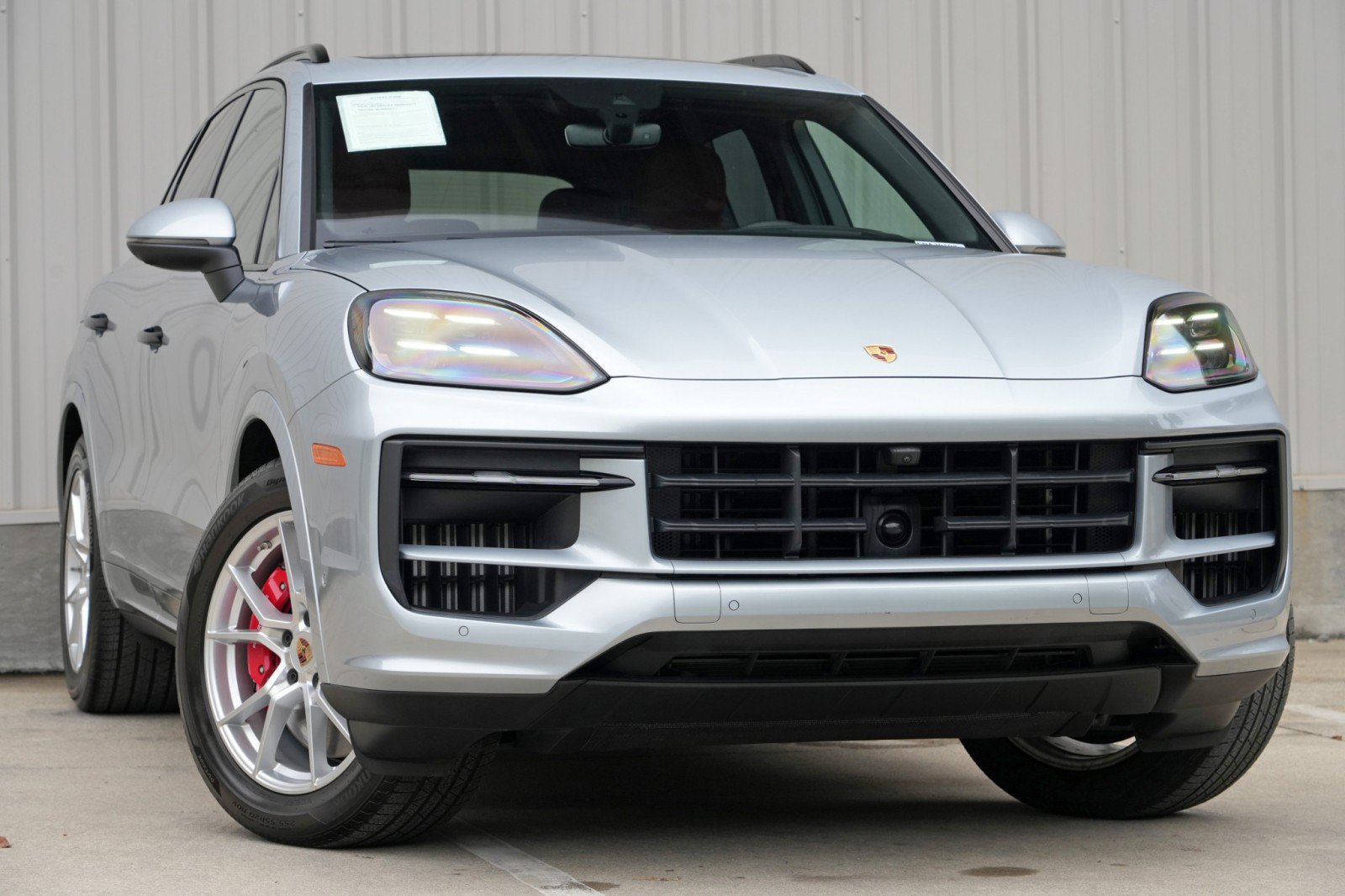 Used 2025 Porsche Cayenne S AWD/4WD image 4