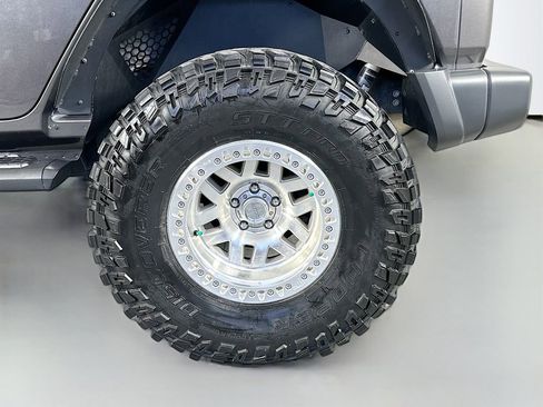 Used 2019 Jeep Wrangler Unlimited Sahara AWD/4WD image 34