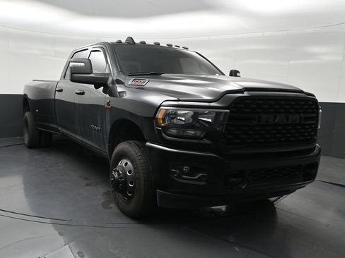 Used 2024 RAM 3500 Big Horn w/ Night Edition AWD/4WD image 8