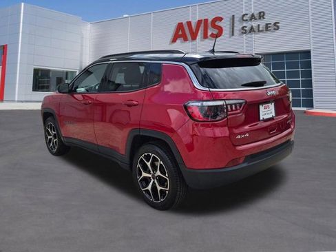 Used 2025 Jeep Compass Limited AWD/4WD image 9