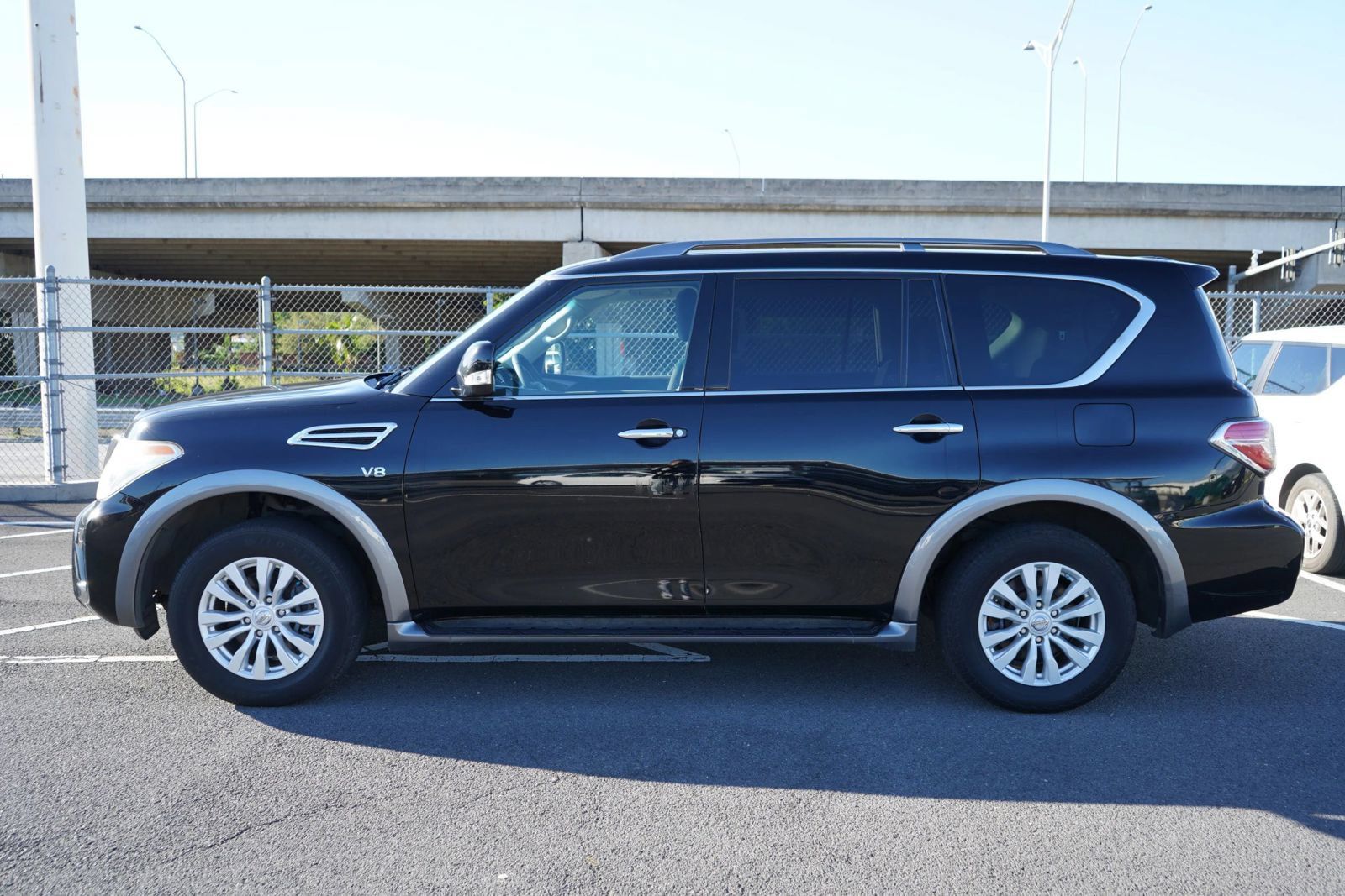 Used 2017 Nissan Armada SV w/ Driver Package RWD image 2